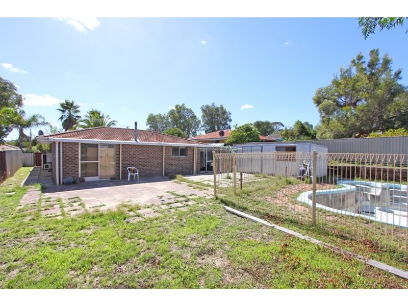 27 Woolgar Way, Lockridge WA 6054