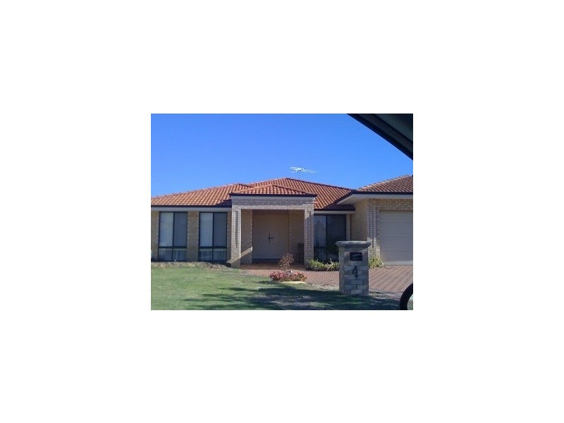 4 Woolmers Loop, Landsdale WA 6065