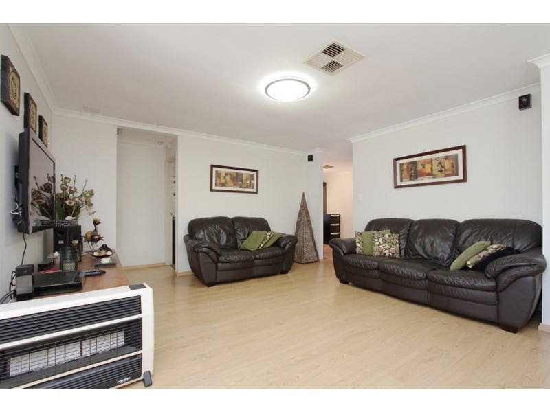 10 Viola Place, Beechboro WA 6063