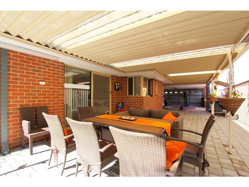 10 Viola Place, Beechboro WA 6063