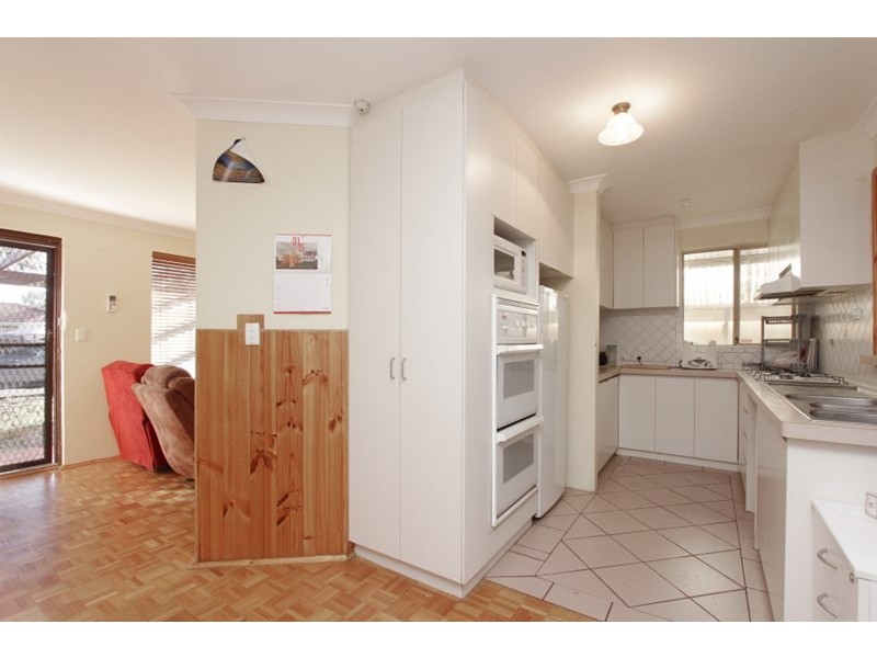 61 King Road, Beechboro WA 6063