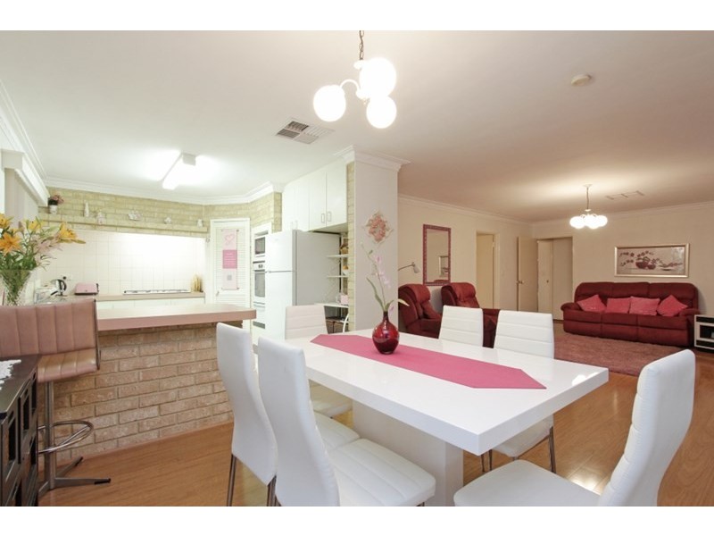 25 Flametree Place, Beechboro WA 6063