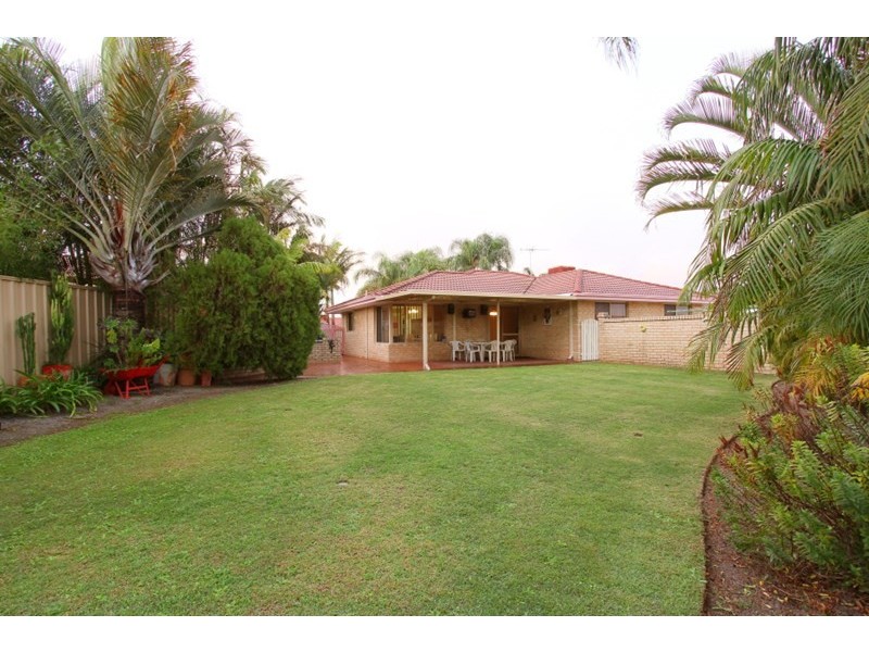 25 Flametree Place, Beechboro WA 6063