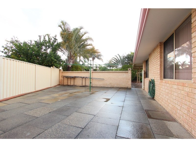 25 Flametree Place, Beechboro WA 6063