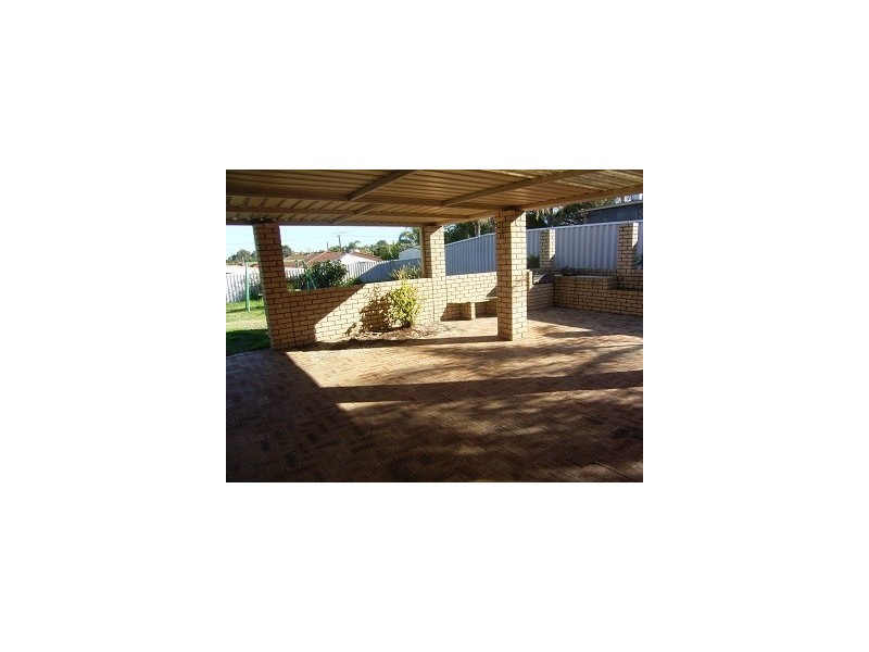 15 Rhine Crescent, Beechboro WA 6063