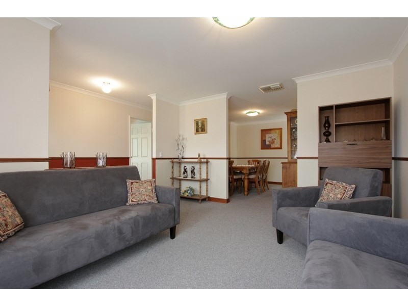 24 Viola Place, Beechboro WA 6063