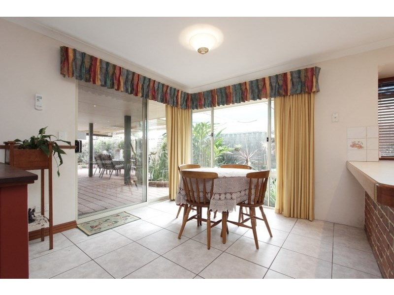 24 Viola Place, Beechboro WA 6063