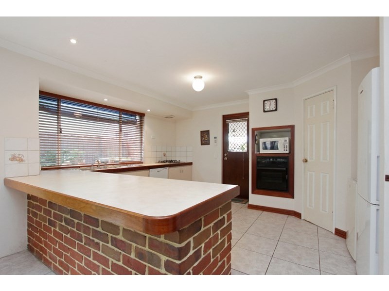 24 Viola Place, Beechboro WA 6063