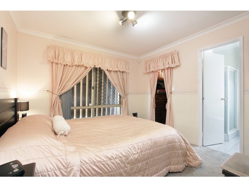 7 Turstin Glen, Kiara WA 6054