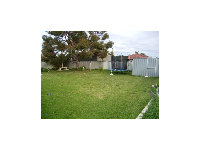 15 Flametree Place, Beechboro WA 6063