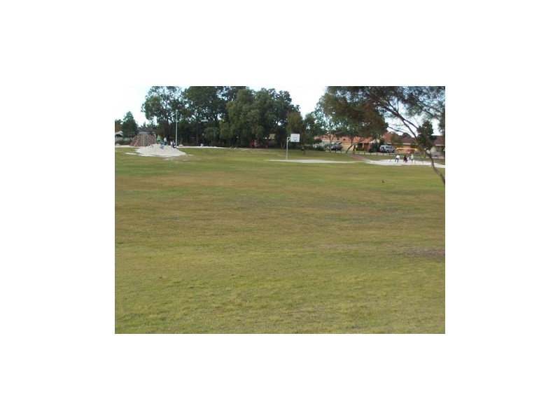 15 Flametree Place, Beechboro WA 6063