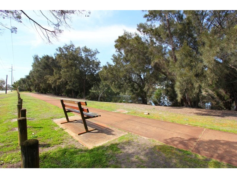 14 Gambia Court, Beechboro WA 6063