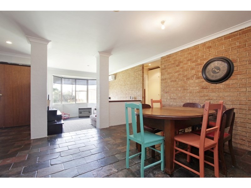 21 Parana Crescent, Beechboro WA 6063