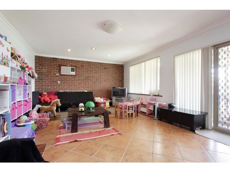 21 Parana Crescent, Beechboro WA 6063