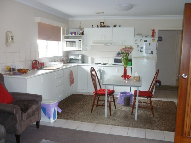 2/1829 West Swan Road, Caversham WA 6055