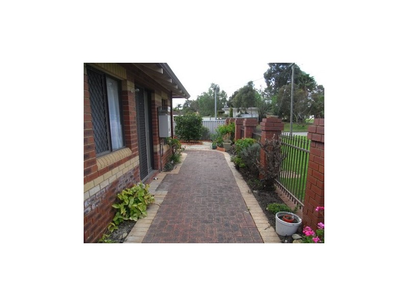 22/8 Garnsworthy Place, Bassendean WA 6054