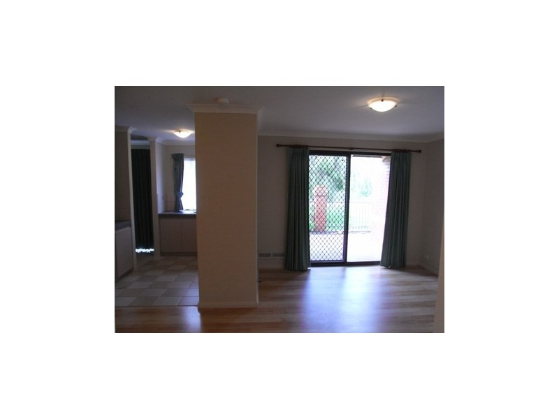 22/8 Garnsworthy Place, Bassendean WA 6054