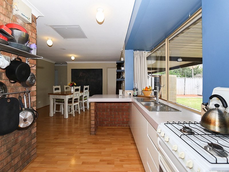 30 Salween Place, Beechboro WA 6063