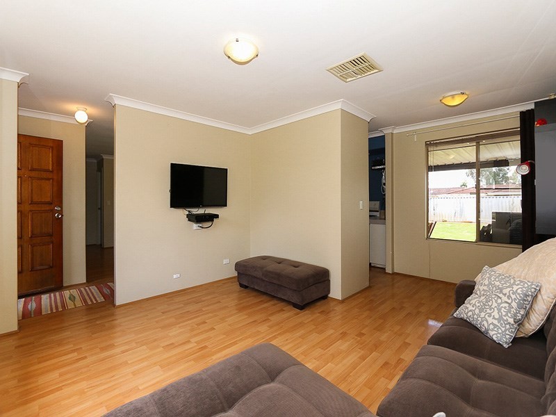 30 Salween Place, Beechboro WA 6063