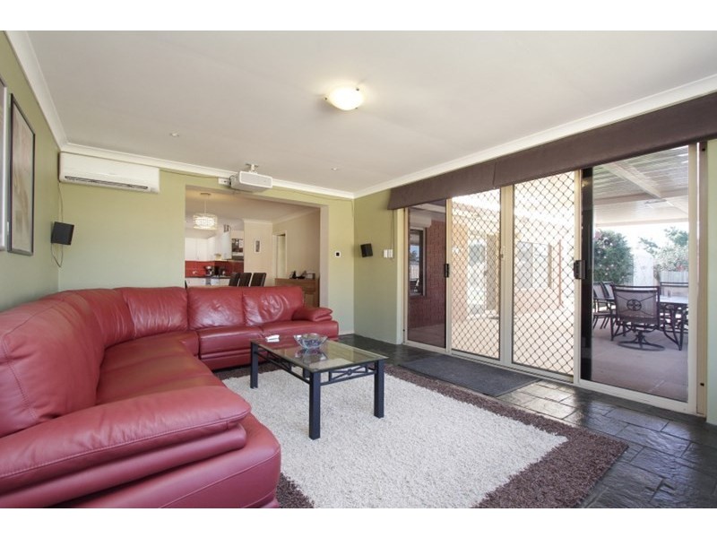 31 Avignon Way, Beechboro WA 6063