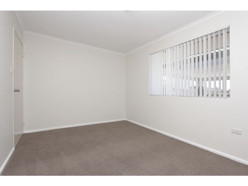 176 Ravenswood Drive, Nollamara WA 6061