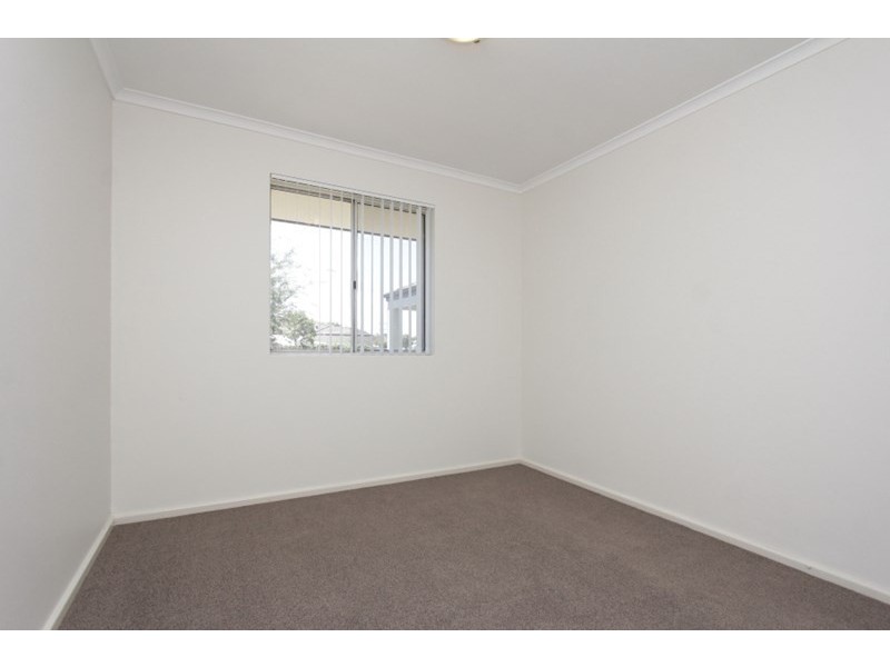 176 Ravenswood Drive, Nollamara WA 6061