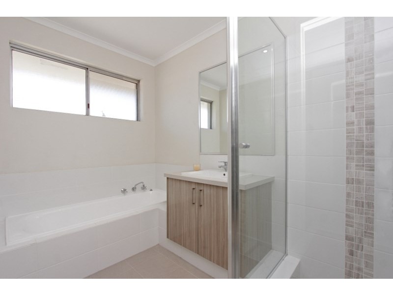 176 Ravenswood Drive, Nollamara WA 6061