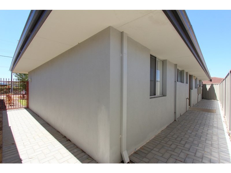 176 Ravenswood Drive, Nollamara WA 6061