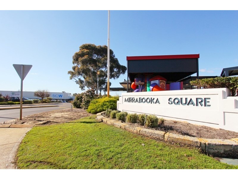 176 Ravenswood Drive, Nollamara WA 6061