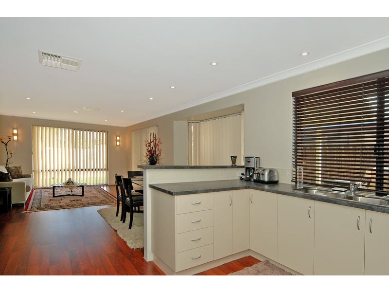 19 Hillwater Promenade, Beechboro WA 6063