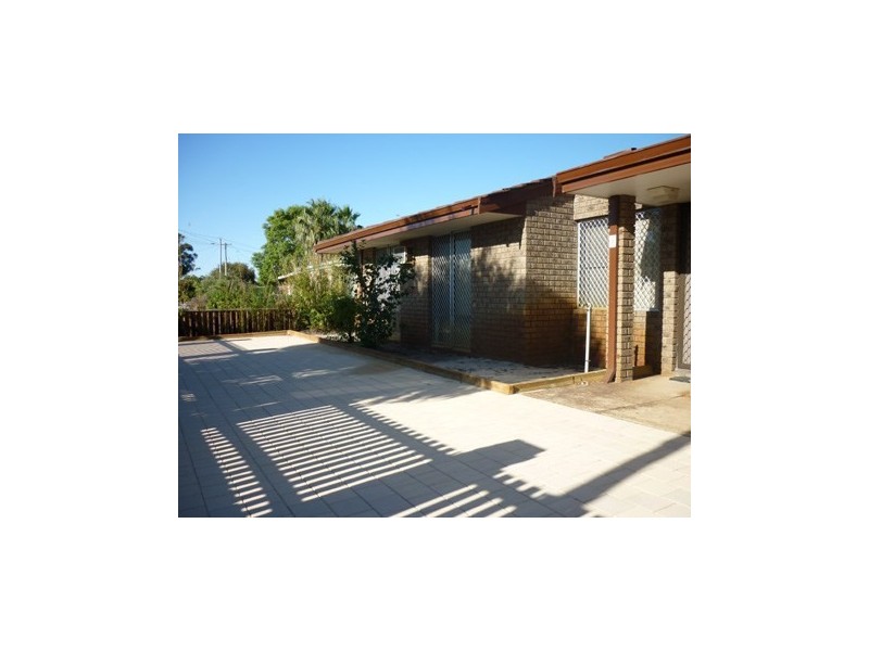 4 Congo Place, Beechboro WA 6063