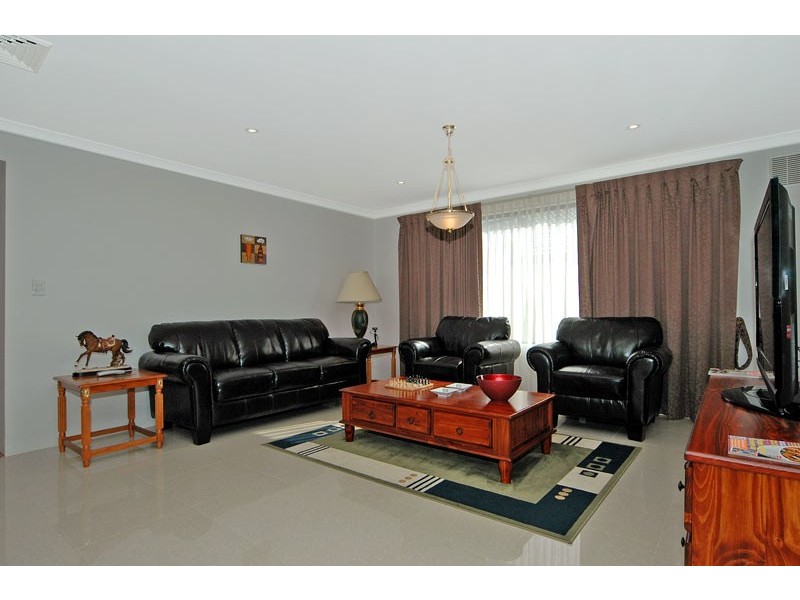 7 Waminda Way, Landsdale WA 6065