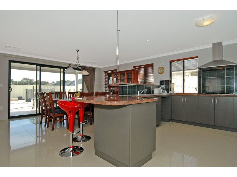 7 Waminda Way, Landsdale WA 6065