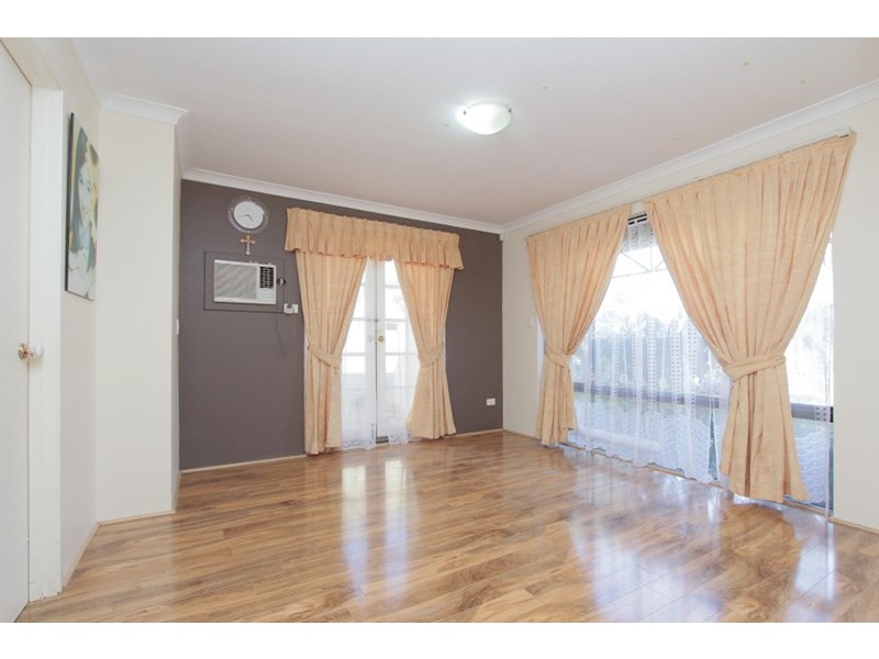 35 Ottawa Crescent, Beechboro WA 6063