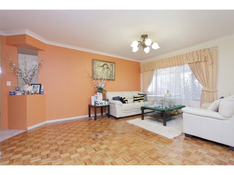 35 Ottawa Crescent, Beechboro WA 6063