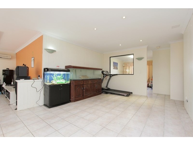 35 Ottawa Crescent, Beechboro WA 6063