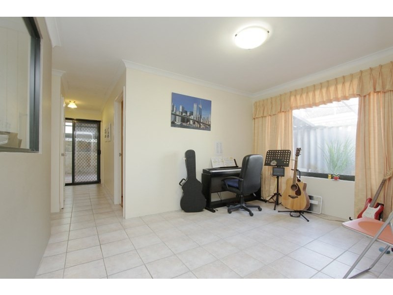 35 Ottawa Crescent, Beechboro WA 6063