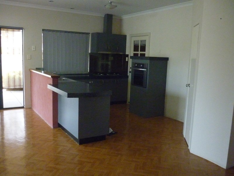 4 Pensacola Avenue, Caversham WA 6055