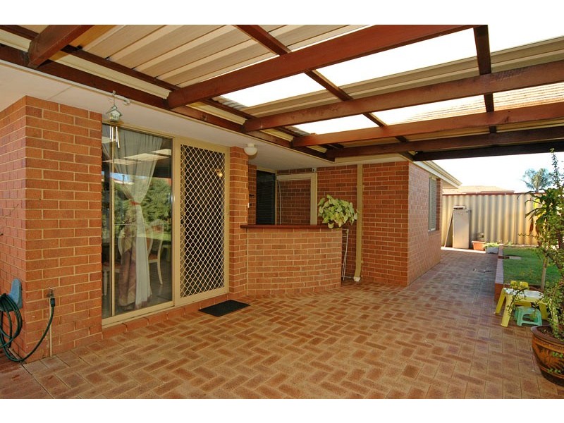 10 Tolbury Retreat, Kiara WA 6054