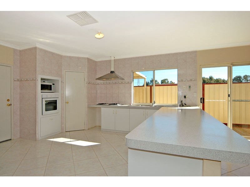 5 Fountain Terrace, Beechboro WA 6063