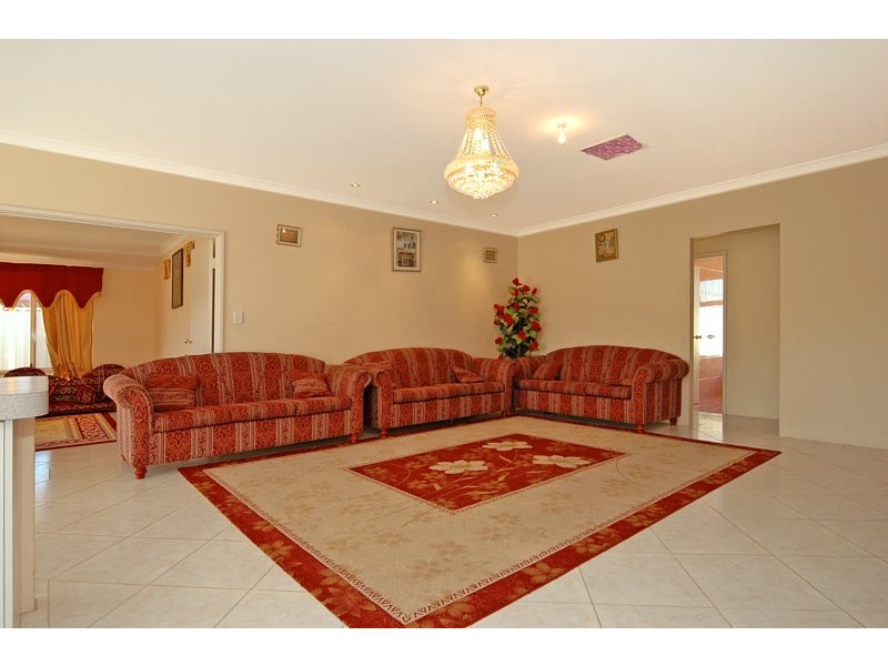 5 Fountain Terrace, Beechboro WA 6063