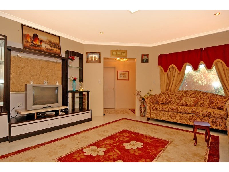 5 Fountain Terrace, Beechboro WA 6063