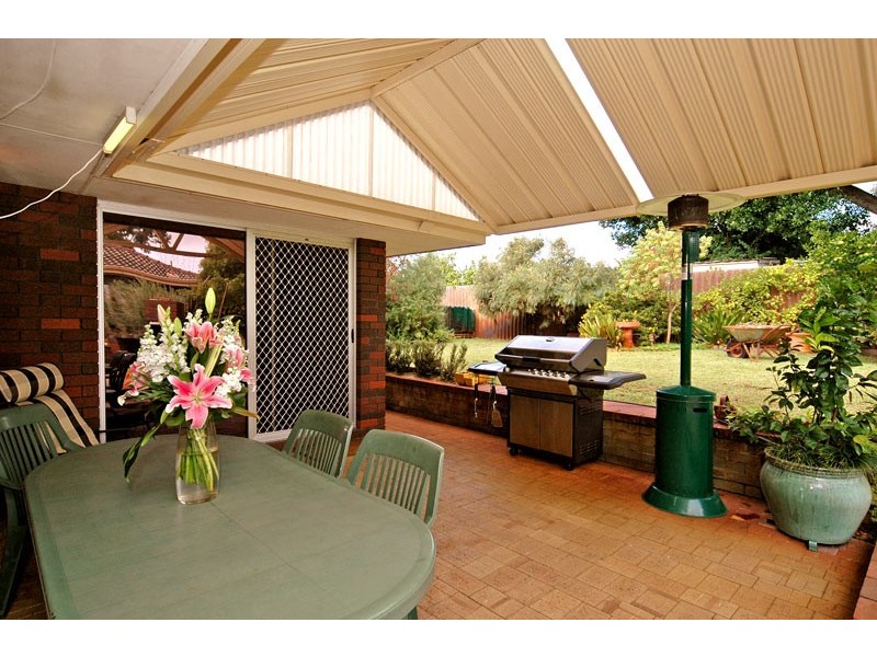 10 Barlee Way, Beechboro WA 6063