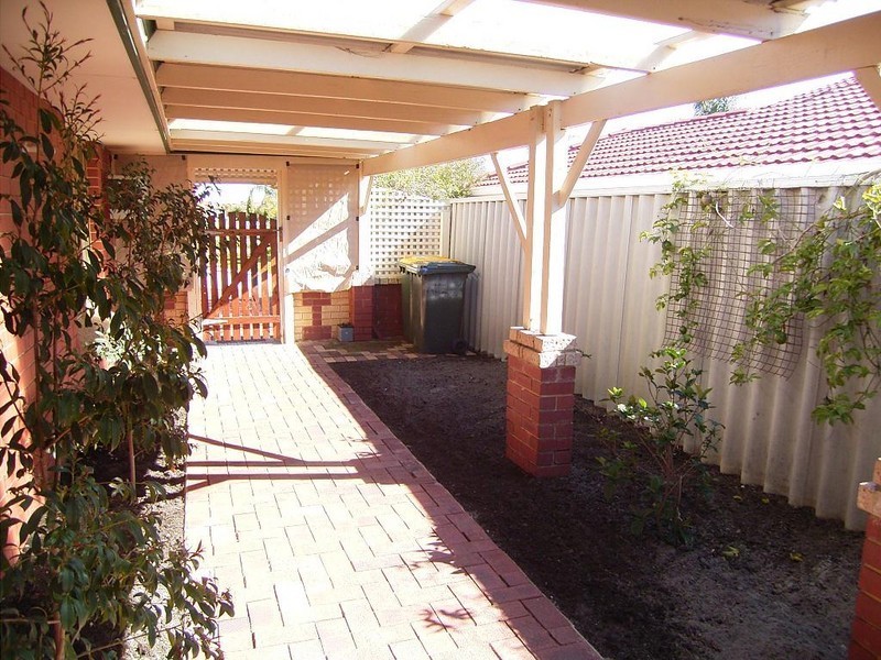 19 Tolbury Retreat, Kiara WA 6054