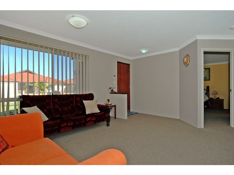 15 Turnstone Glade, Beechboro WA 6063