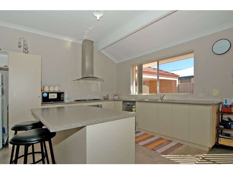15 Turnstone Glade, Beechboro WA 6063