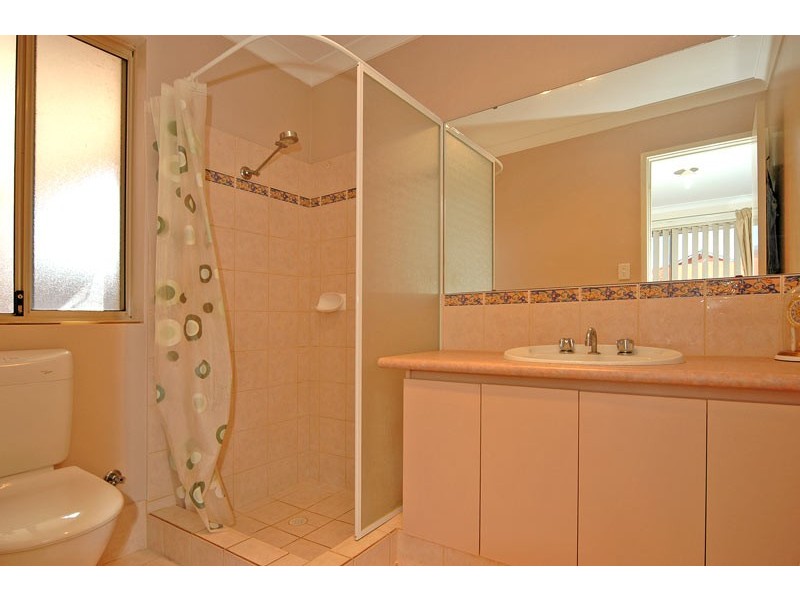 15 Turnstone Glade, Beechboro WA 6063
