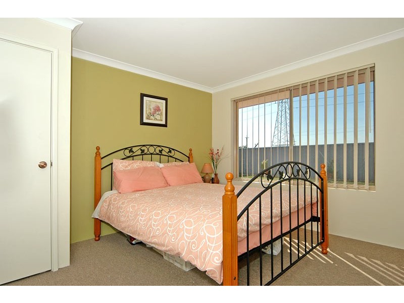 15 Turnstone Glade, Beechboro WA 6063