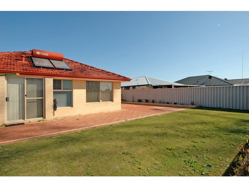 15 Turnstone Glade, Beechboro WA 6063