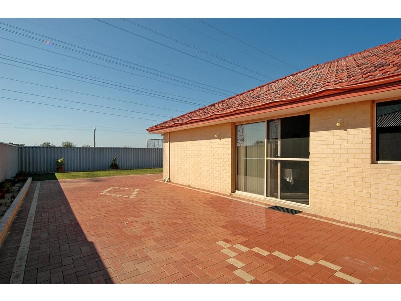 15 Turnstone Glade, Beechboro WA 6063